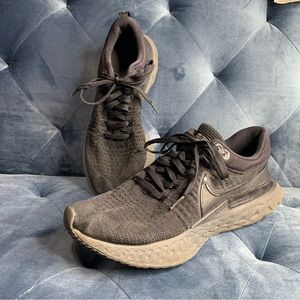 Nike React Infinity Run Flyknit 2 Men’s 11 Black Road Running Shoe Sneakers